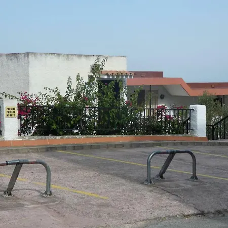 Ref 37 Vue Imprenable Sur Le Port De * Roses